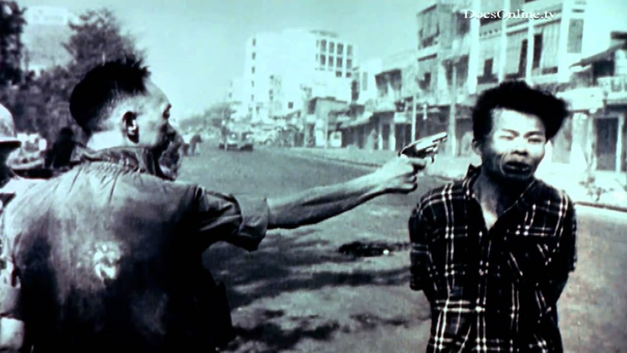 General nguyen ngoc loan video