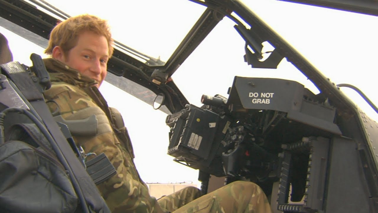Dramatic moment Prince Harry runs for his helicopter during Afghanistan
