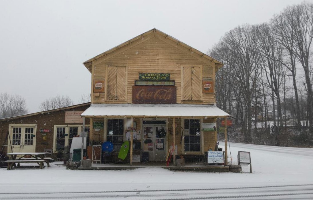 A Visit To This Old General Store In North Carolina Is A Holiday Dream