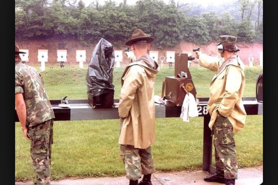 in the marine corps are there such things as junior drill marines corps drill instructor