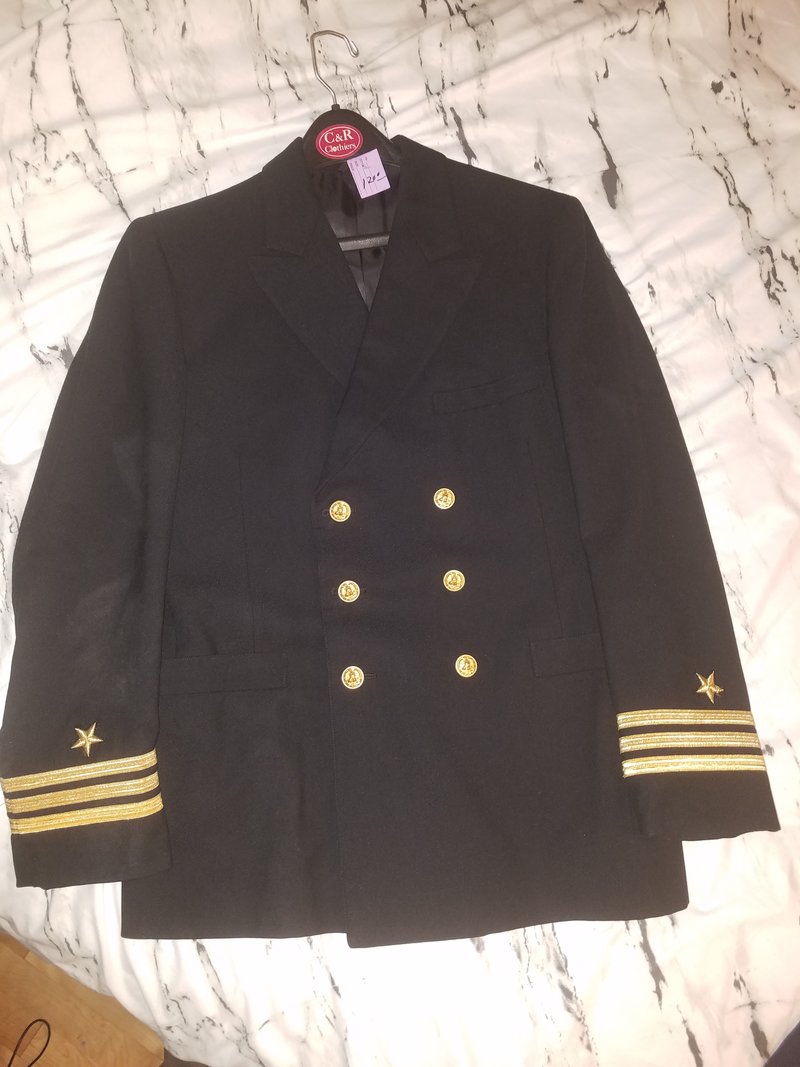 Is this Navy dress uniform still in service? RallyPoint