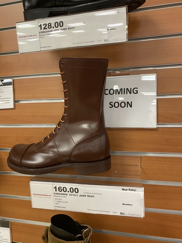 How are airborne personnel supposed to wear the new “pink and greens